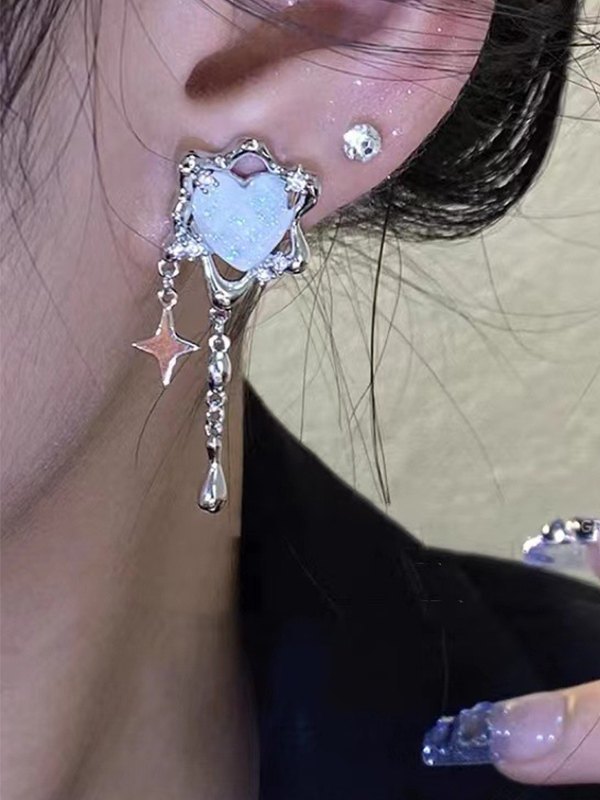 Pendientes con dije de corazón y estrella con borla-1